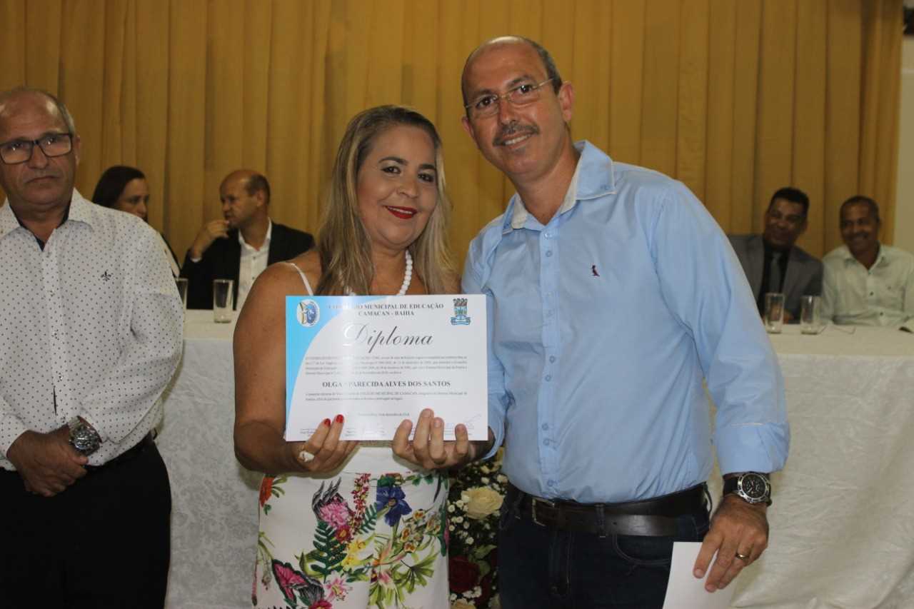 Diretores eleitos da Rede de Ensino tomam posse na Câmara de Vereadores